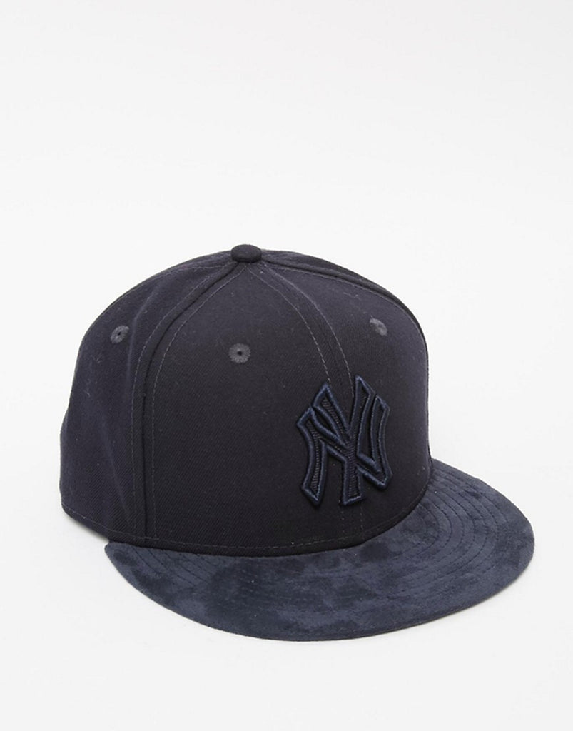 New Era 59Fifty NY Yankees Poly Tone Fitted Cap