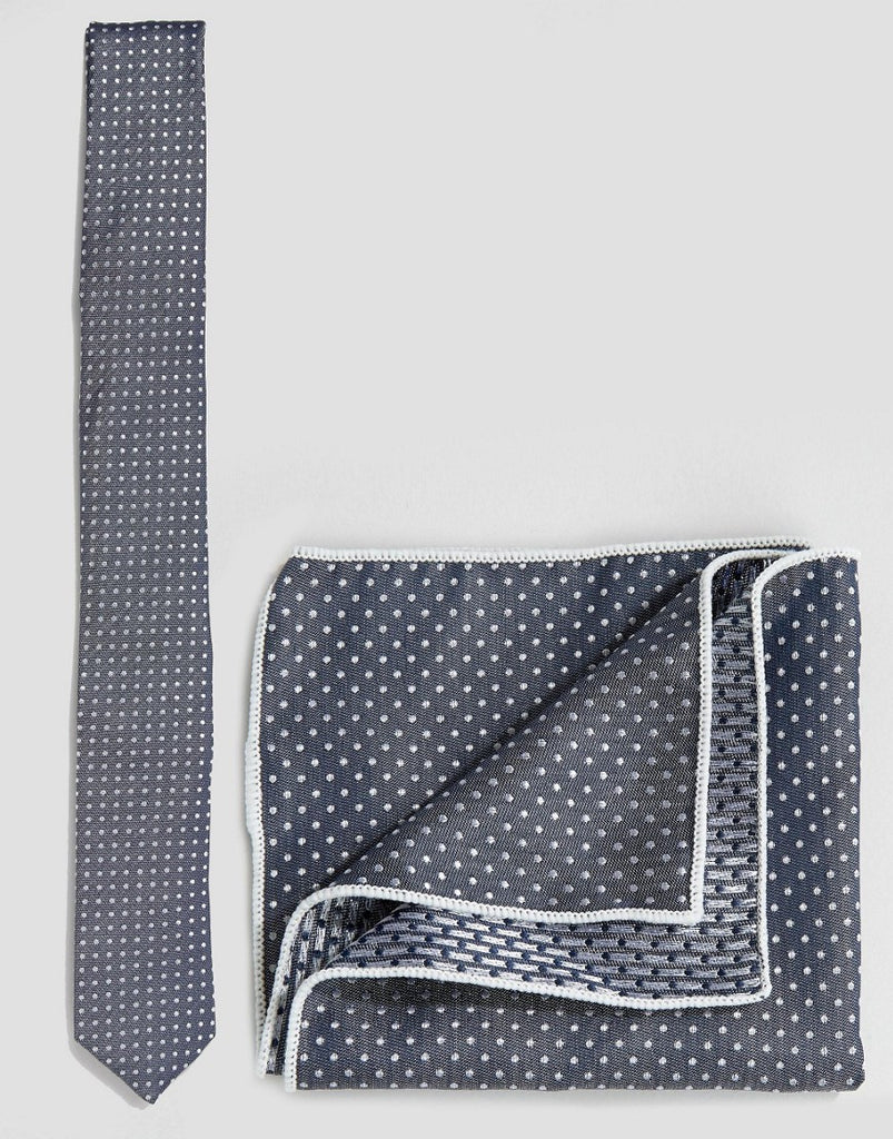 Minimum Tie And Pocket Square Set In Polka Dot